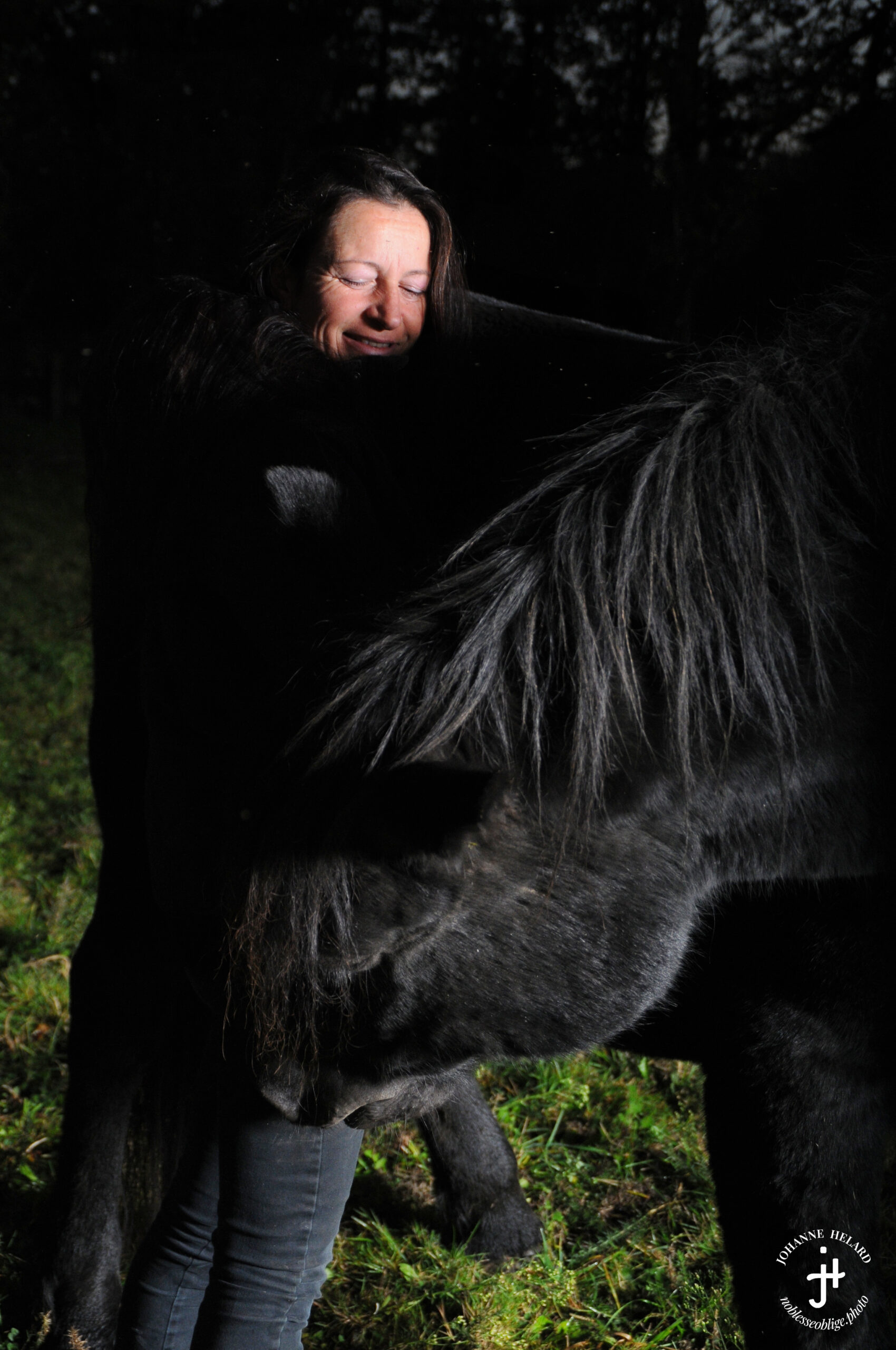 Une photographie d’art au service d’animaux élevés en liberté